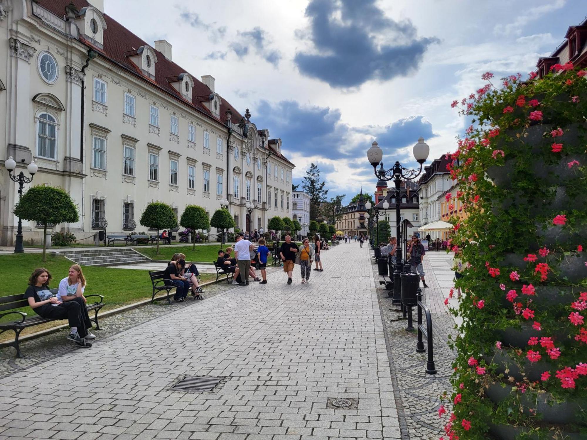 Villa Klara Cieplice เยเลเนียกูรา ภายนอก รูปภาพ